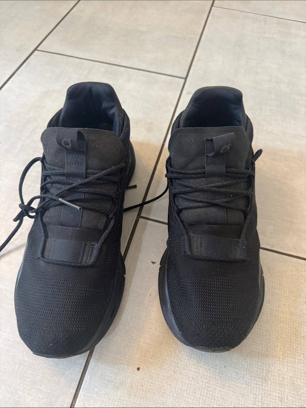 On Running Men’s Black Cloud Nova